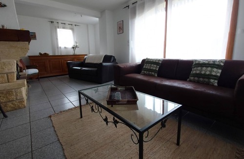 Saint-Christophe-la-Grotte House | LE NID DE LA GROTTE - SAINT CHRISTOPHE LA GROTTE