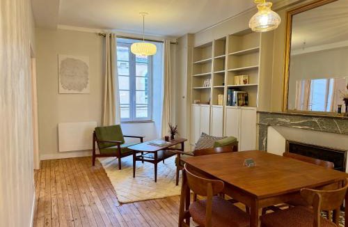 La Roche-sur-Yon Apartment | Le Napoleon - T3 Luxueux