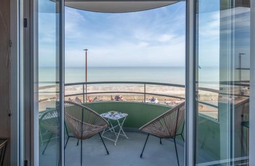 Mers-les-Bains Apartment | Le Navire - Appt vue mer à 50 m de la plage