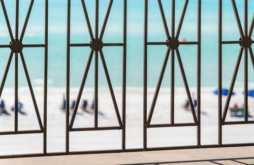 Delos House | Le Neptune*BeachFront*Elevator*Luxury*Pool*Beach Svc