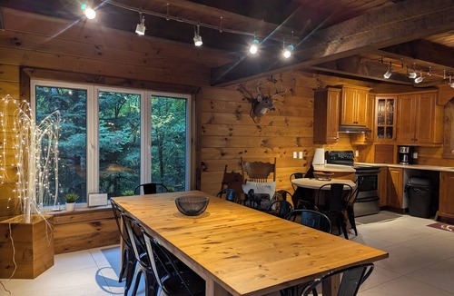Montcalm Ski Chalet | Le Neuchâtel: Tranquility by the lake and nature activities all around