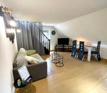 Bellegarde-sur-Valserine Apartment | Le Nid Bleu