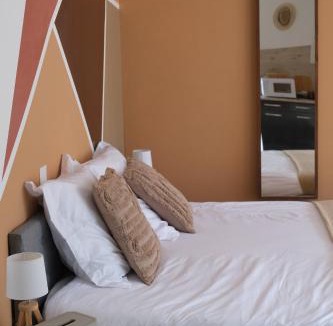 Gisay-la-Coudre Apartment | Le Nid Bohème