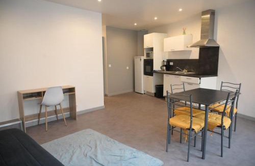 Mazamet Apartment | Le Nid Central - Lumineux et confort, cœur Mazamet