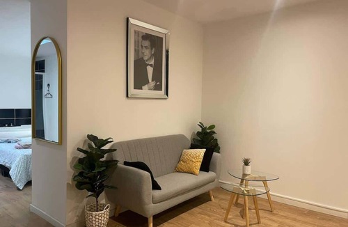 Tourcoing Apartment | Le Nid Cosy avec Balnéo