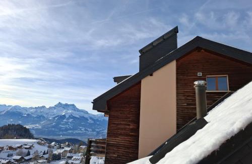 Leysin Apartment | Le Nid d'aigle apt 405 Leysin centre avec forfait piscine sauna jacuzzi en option