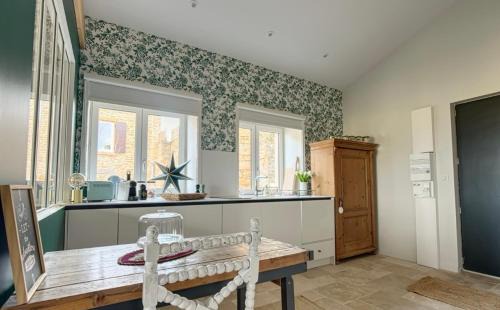 Ville-sur-Jarnioux Apartment | Le Nid d Aulesaje