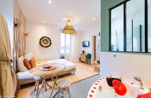 Nanteuil-les-Meaux Hotel | Le nid d Eliyah