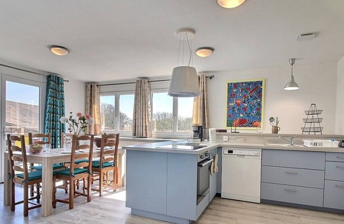 Bourbriac House | Le Nid D'hirondelles