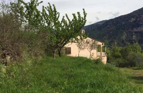 Tournefort House | Le Nid de Ciambonson