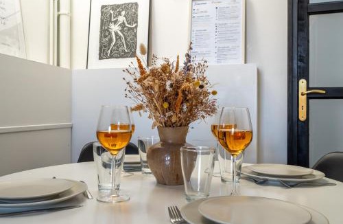 Tours City Centre Apartment | Le Nid de la Colombe - By PrestiPlace