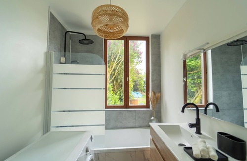 Lignieres-Chatelain House | Le Nid des Châtelains