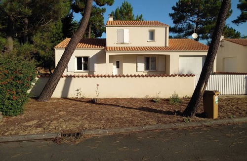 La Faute-sur-Mer Villa | Le Nid des Nôtres - a cocoon of softness between sea and forest 🌊☀️