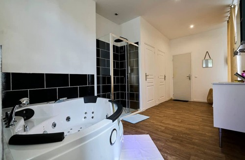 Tourcoing Apartment | Le nid Douill Baln o Proche Gare