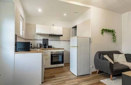Lormont Apartment | Le Nid-Lormont : Your getaway