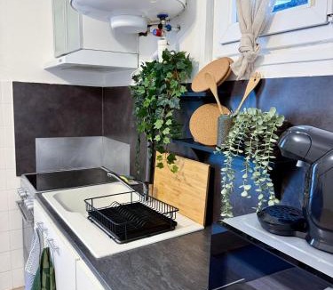 Villemomble Apartment | Le Nid Secret - Studio cosy cour privée proche RER
