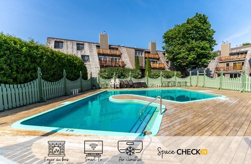 Beaupre Ski Chalet | Le Nid | Terrace & BBQ | Swimming pool & Sauna | AC | Indoor Fireplace
