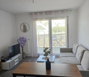 Villiers-le-Bel Apartment | Le Nid Urbain