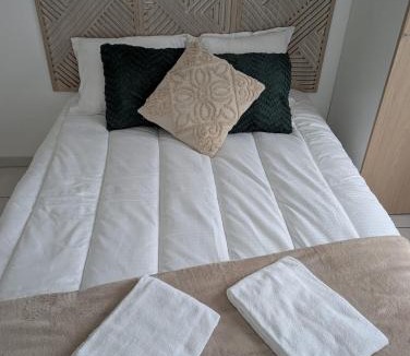 Pouzauges Apartment | Le Nid Vendéen - Cozy studio 2-4 pers 15 min du Parc