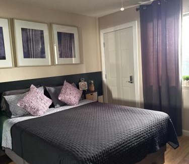 Sunrise Manor House | Le Noir, A private bedroom with a private entrance - shared bathroom