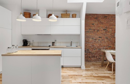 Mauricie Apartment | | Le Notre Dame 1 | River & City at the Gateway