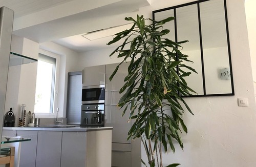 Quartier Beauregard-Boufflers-Buthegnemont-Boudonville House | Le numero 100