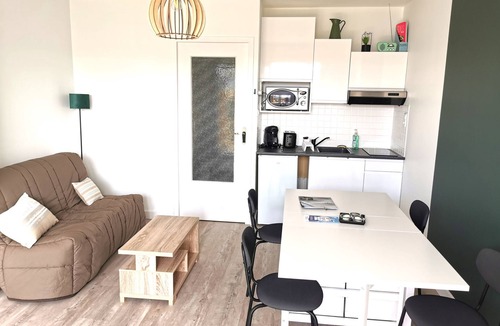 La Chaume Apartment | Le P'tit Chaumois 300m from the rocky coast