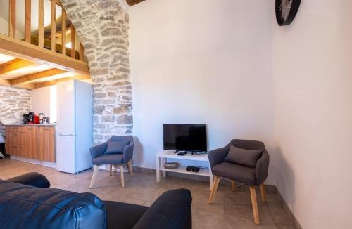 Fraissinet-de-Fourques House | Le p'tit pelet
