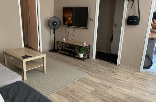 Saint-Charles Apartment | Le P'tit St Charles Arrive, pack your bags, breathe: you're in Marseille.