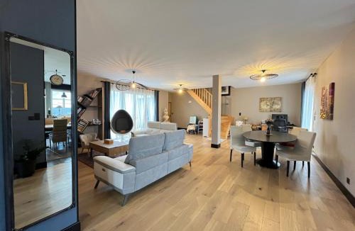 Change House | Le Paddock - 24h Le Mans - luxueuse - 250m2 - 8 pers - Circuit à 10 min