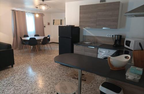 Chateau-Gontier House | Le pain perdu de germaine