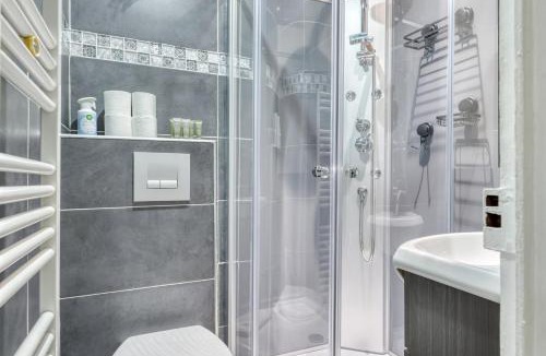 Quartier de la Chapelle Apartment | Le Pajol - Appartement Paris 18eme