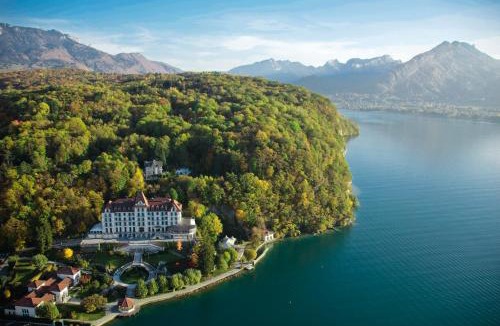 Menthon-Saint-Bernard Hotel | Le Palace De Menthon