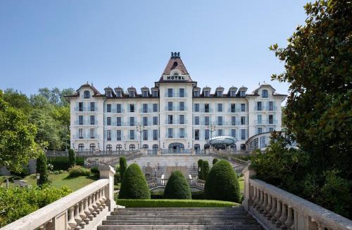 Menthon-Saint-Bernard Hotel | Le Palace De Menthon