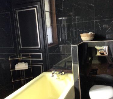 Loches Bed & Breakfast | Le palais