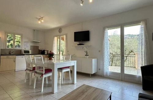 Coaraze House | Le Palmier - BENDEJUN