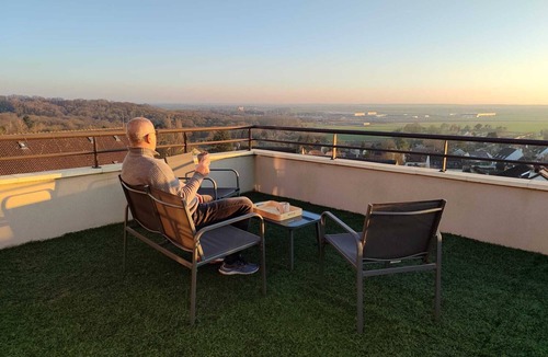 Dammartin-en-Goele Apartment | Le Panorama, 15 minutes from CDG, between Eurodisney and Parc Astérix.