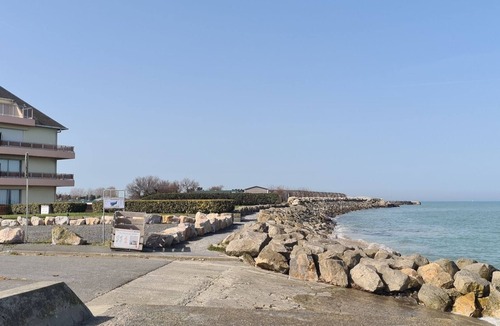 Grandcamp-Maisy Apartment | Le Panoramic - 180° sea view & port - Balcony - Elevator - Garage - Waterfront
