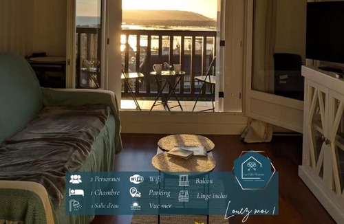 Blonville-sur-Mer Apartment | Le Panoramique, F2- vue imprenable, wifi & parking