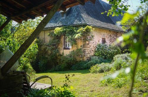 Altillac House | Le Papillon Bleu