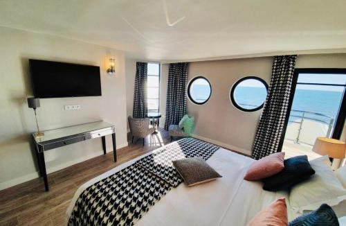 Villerville Hotel | Le Paquebot