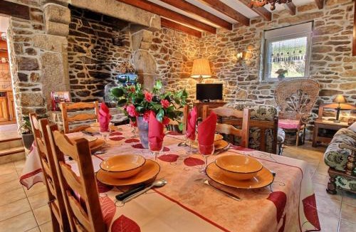 Plouguenast House | Le paradis