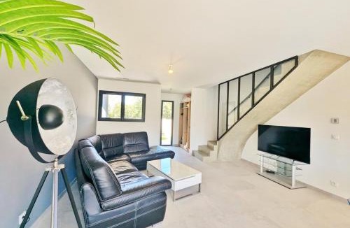 Maureillas-Las-Illas House | Le Paradis Moderne de Maureillas !