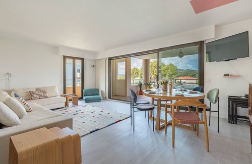 Antibes Apartment | LE PARC Apartment for 5 By Sunset