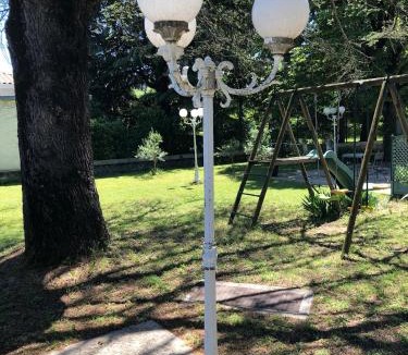 Laroque House | Le Parc aux Cedres