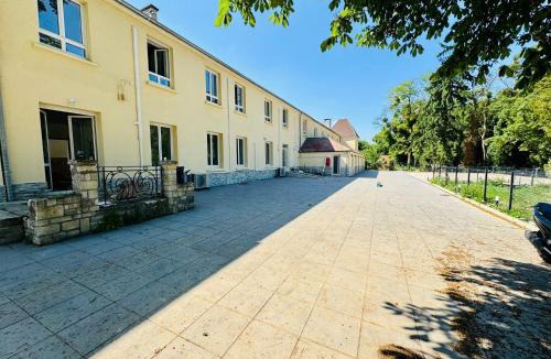 Villeneuve-sous-Dammartin Bed & Breakfast | Le parc d'eden