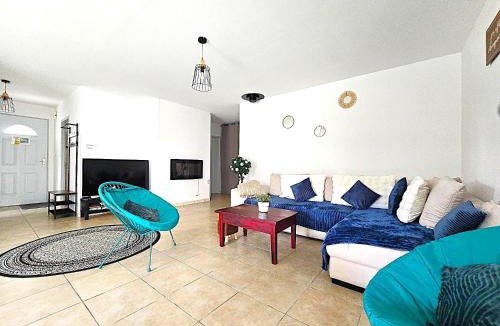 Montech House | Le Parc Jean Édouard - Spa avec jacuzzi privé - Superbe villa 4 chambres - 9 couchages - 6 lits - Cheminée électrique - Parking - Climatisation réversible- Terrasse ombragée et grand jardin
