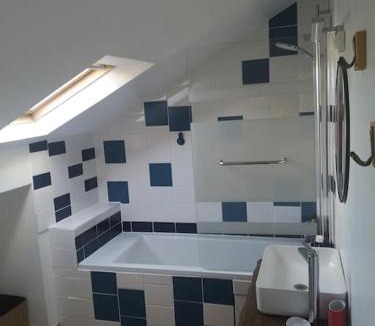 Couvains House | Le passage des fées