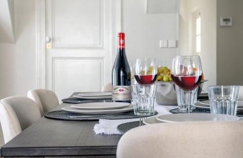 Old Town Apartment | Le Passage du Roi - By PrestiPlace