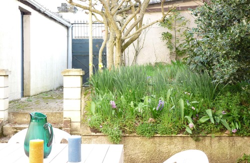 Amboise House | Le Passage du Roi: Historic TownHouse, Charming Courtyard - Steps from Chateau!